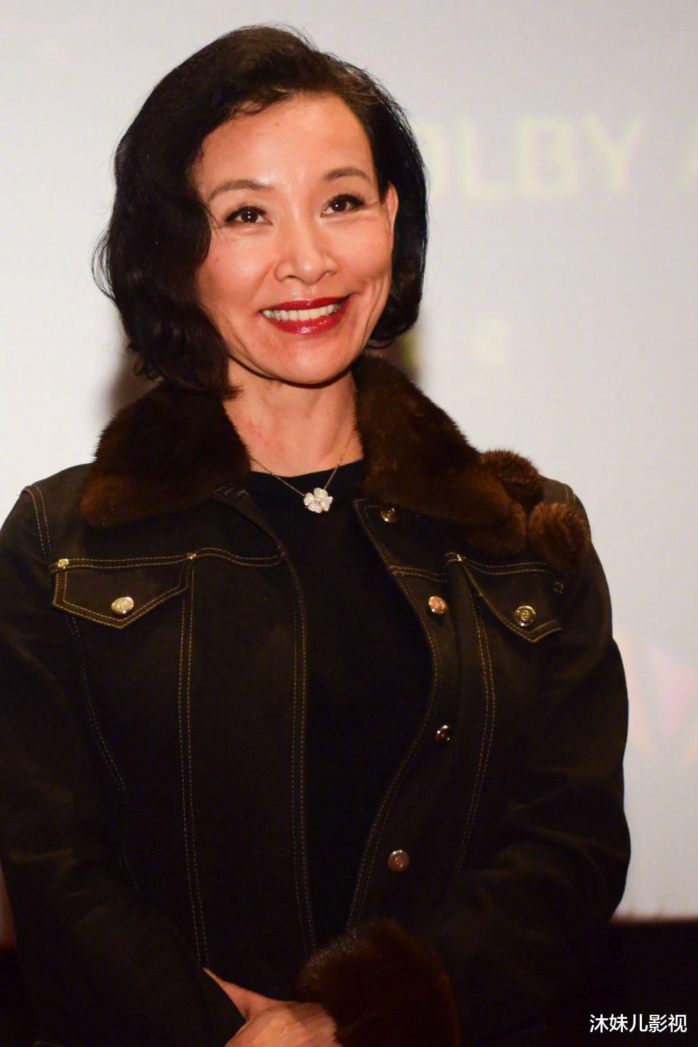 陈冲|她这张脸才是美得明明白白！皱纹明显，也依旧精致端庄