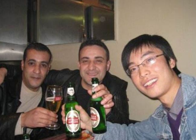 男子给妻子发短信,错发到工作群,隔天到公司后,发现自己升职了