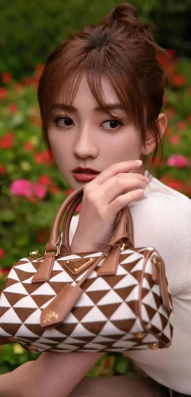 梁洁|明星美图欣赏:清新文静的梁洁