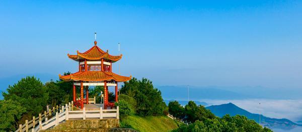 桂林|南京绝美景区走红，三峰相连形如巨龙，有“金陵毓秀”的美誉