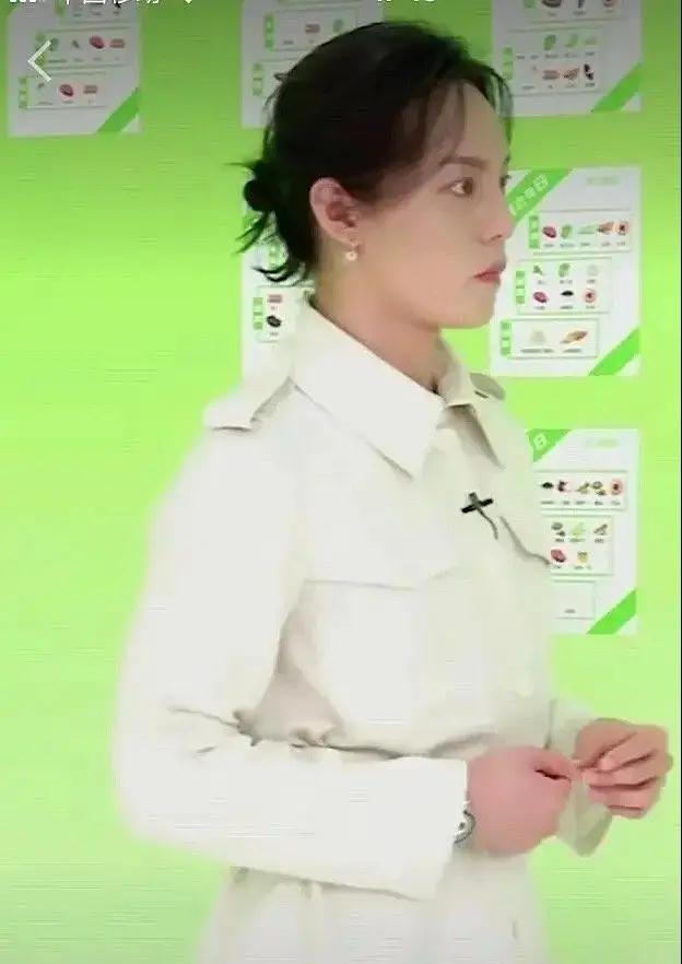 冬梅|浓妆艳抹、爱穿女装，这些“姨味十足”的男星，自己不尴尬吗？