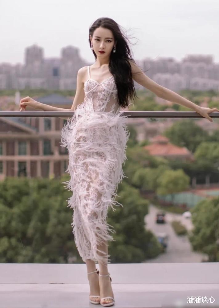 恋爱脑|拥有魔鬼身材的90后女星,金晨关晓彤上榜,迪丽热巴排第几?