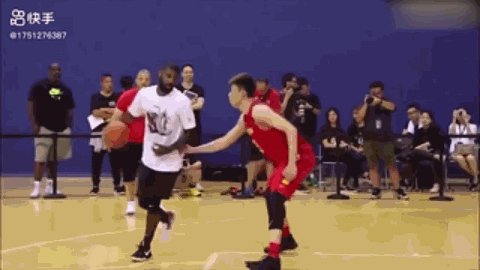 |中国篮球新力量 泥泞中再次冲击NBA
