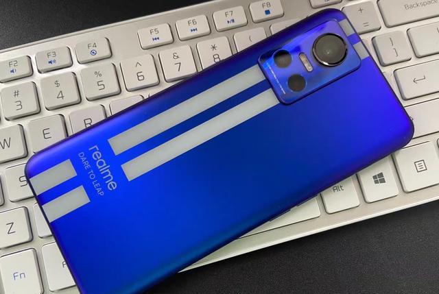 电池|次旗舰手机性能排第1,双芯加持+五千电池+80W闪充,已降至2189元