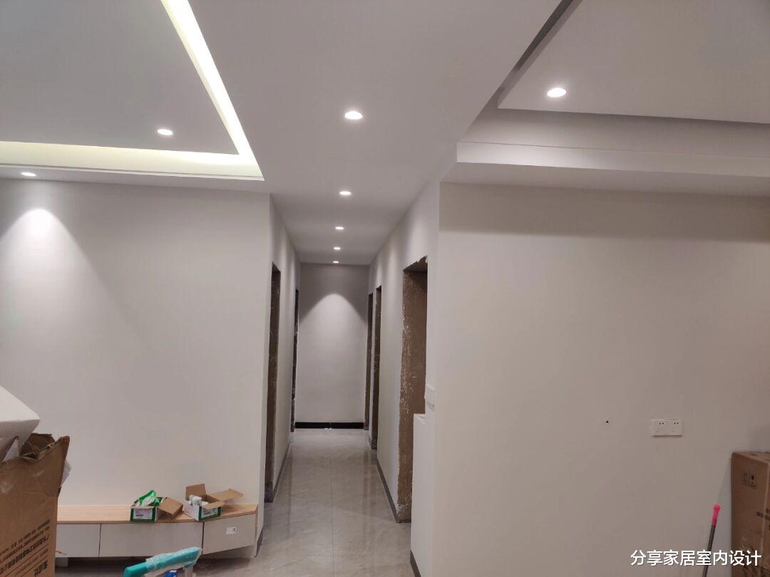 看她家新房,全屋定制柜子花了3.5W,还没家具就很喜欢,羡慕啊!