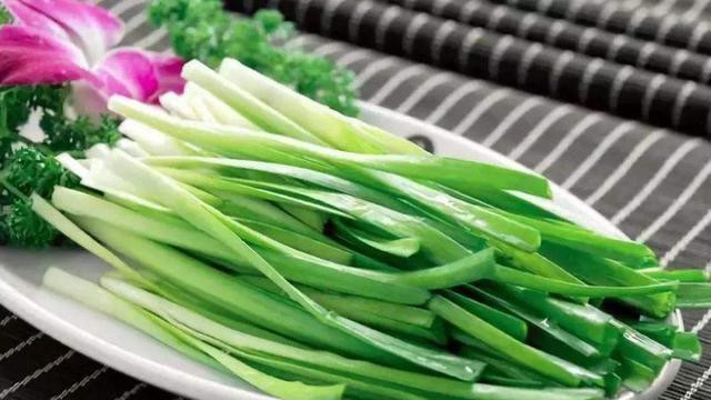 韭菜|韭菜是怎么被学校列为禁食菜品的？