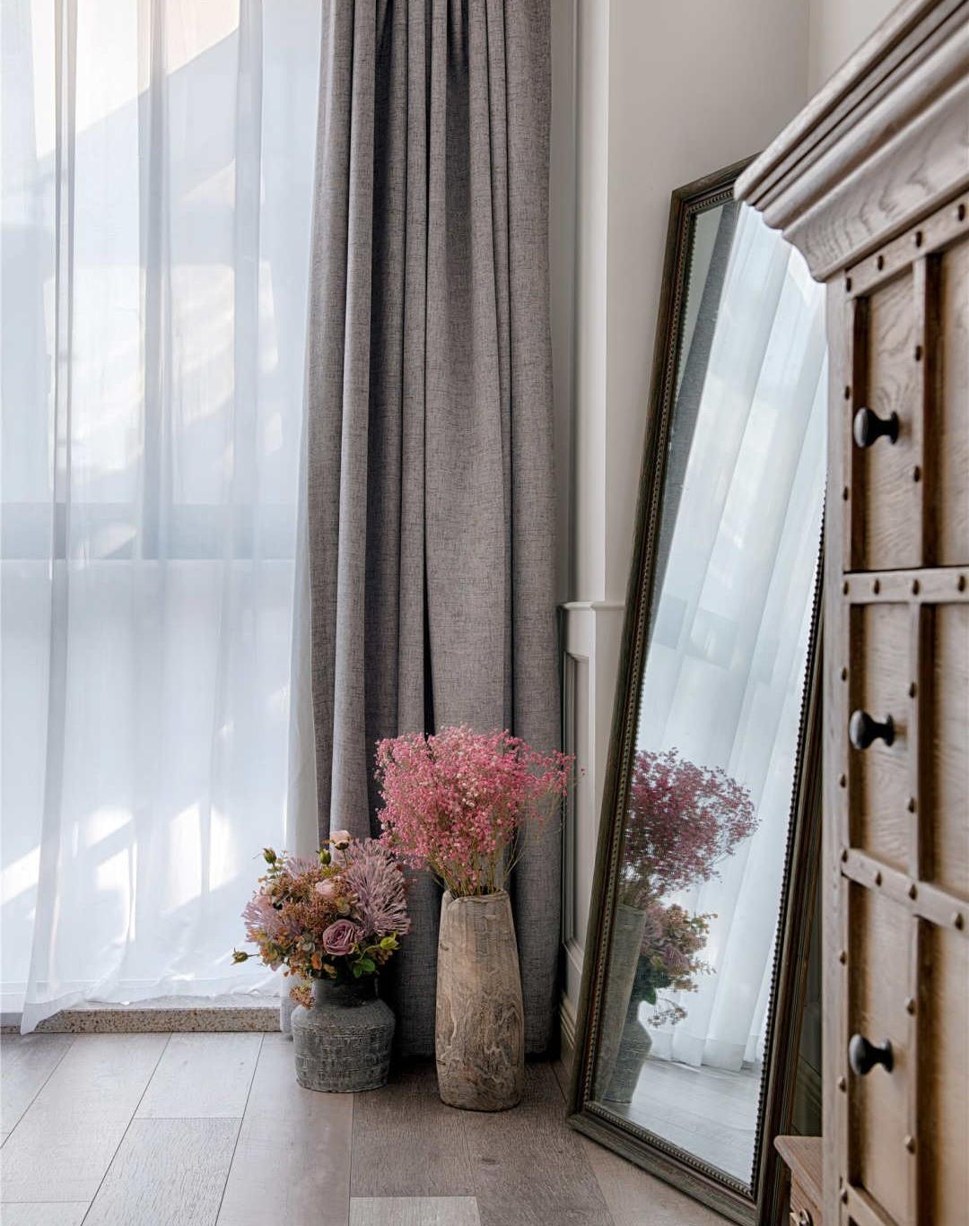 168大平层的冷感简美风,木制壁炉造型电视墙惊艳,这设计给满分