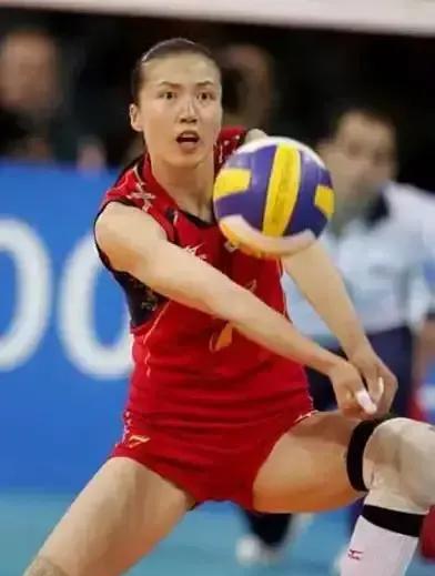周苏红|女排黄金一代：冯坤嫁泰国人，周苏红与前夫姐弟相称，赵蕊蕊单身