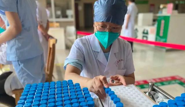 考试|核酸检测员公开招聘690余人，入职可享事业编，专科学历不容错过