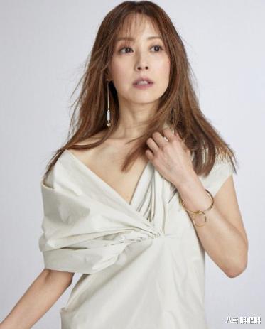 炎亚纶|韩国颜值界的巅峰李钟硕，被63岁“女神”迷倒，曾受家暴而离婚