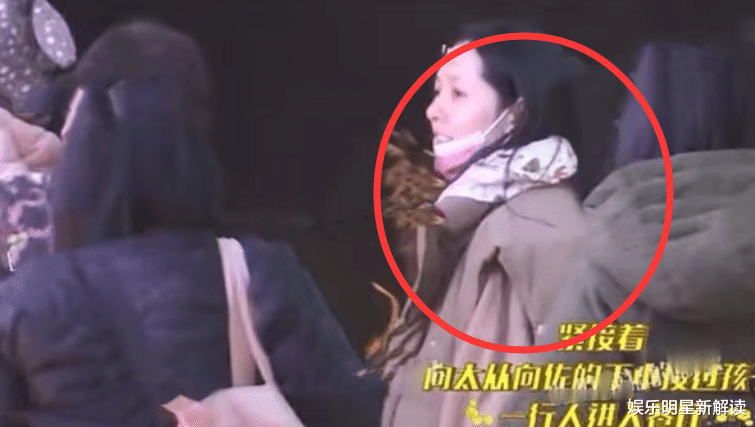 郭碧婷|向太又要抱孙?向佐一家五口外出,郭碧婷孕相明显素颜憔悴