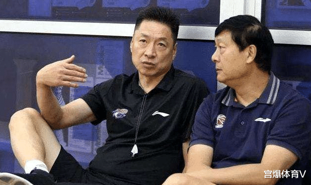 上海男篮|正式离队！冠军主帅告别CBA赛场 与爱徒再携手
