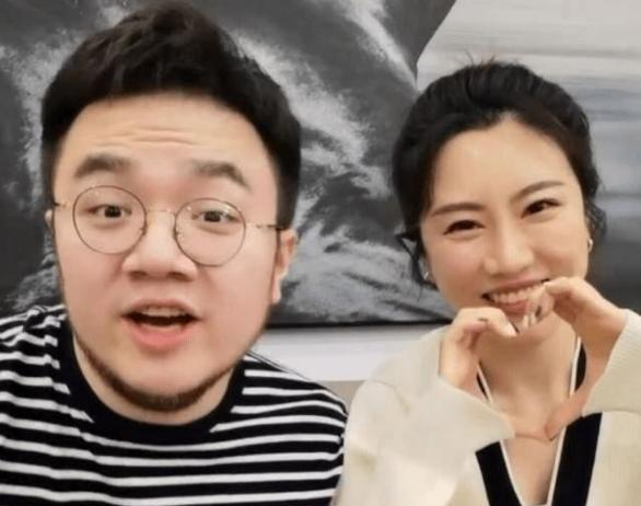 巴图|宋丹丹儿媳博谷：嫁小七岁巴图生两子，与婆婆当“姐们”幸福美满