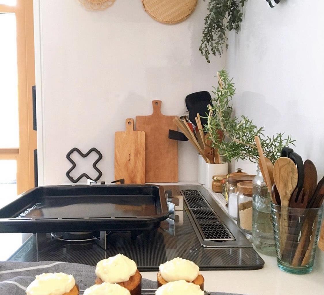 这对日本夫妇,将巴掌大空间布置出高级的精致感,二人世界超有爱