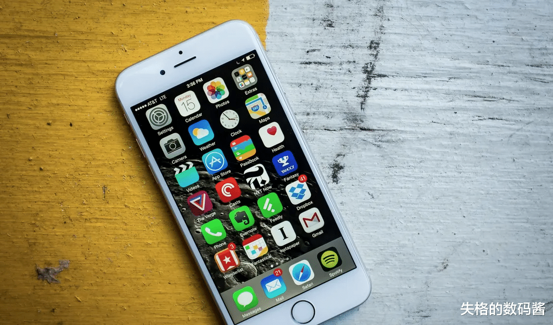 iphone6|苹果至今发布34款手机，只有这四款最让人印象深刻，最后一款直接封神