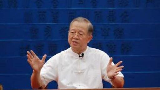 曾仕强：为什么说长长的走廊，如果不开灯就会碰到鬼？这是迷信么