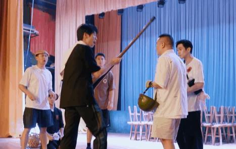 魏大勋|魏大勋加盟《新游记》，把妖怪错喊成“呆子”引人笑，站姿被称赞