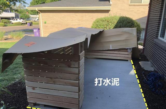 分出小院6空间,用1.2m木板花坛围起来,打造庭院休闲角,惬意