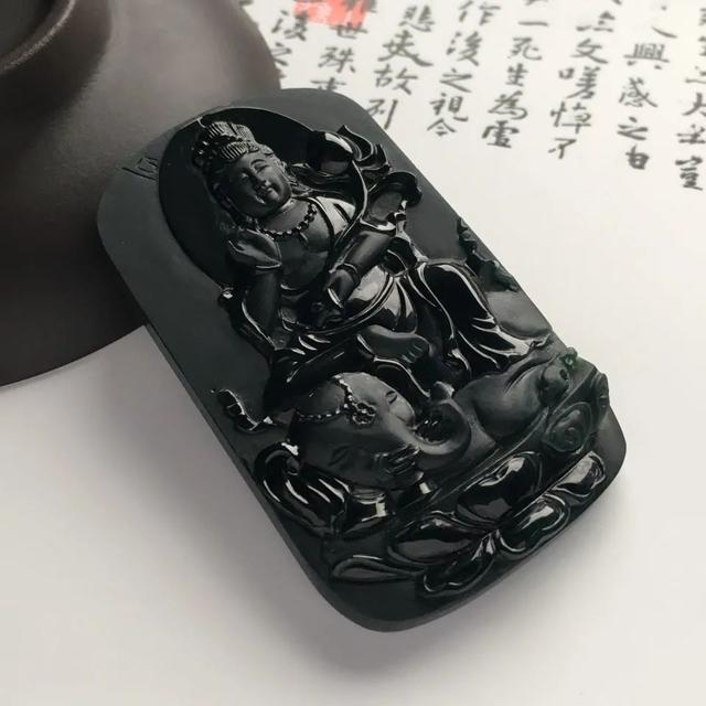 翡翠|男士佩戴翡翠的寓意,这几款翡翠彰显身份不失奢华!