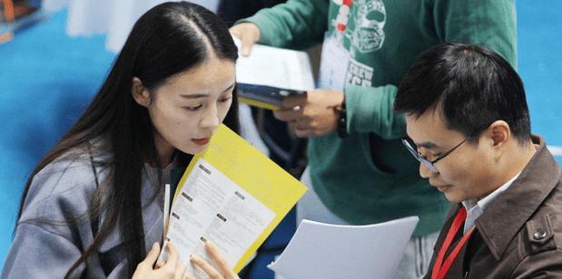 大学|重点大学毕业的学生,年薪水平真的达到了普通人高不可攀的地步