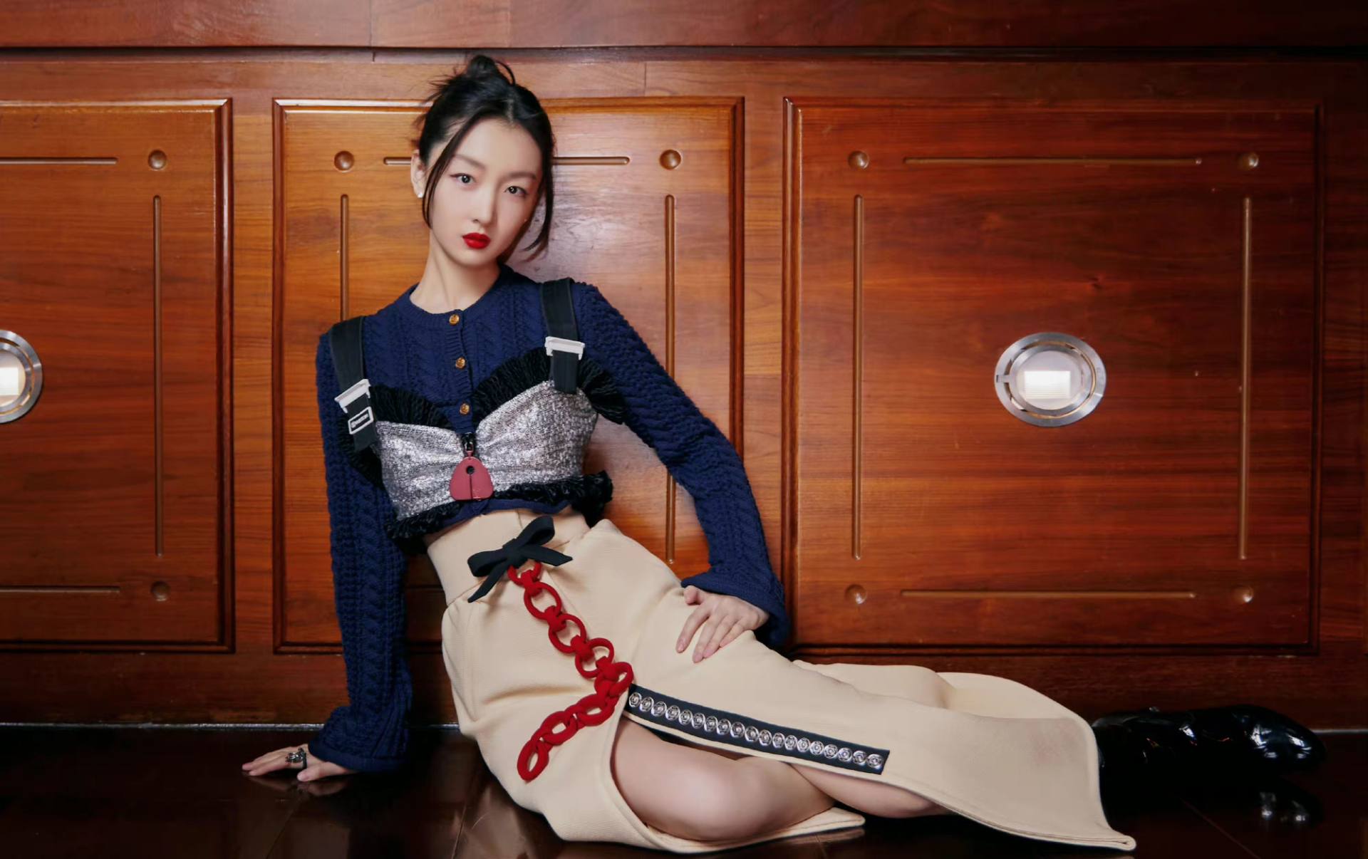 穿衣搭配 “红毯女神”多“照骗”！你以为很耀眼，其实没有吹嘘的那么风光