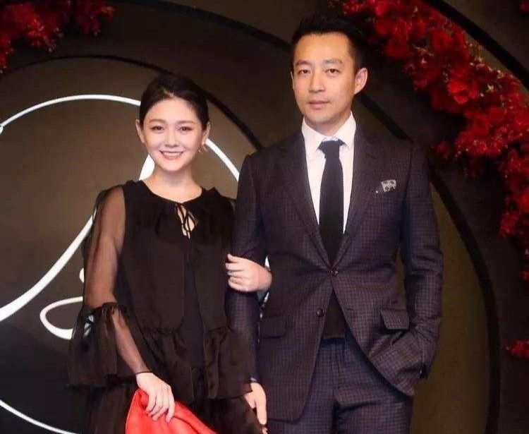 大S|S家族之大S，被前婆婆张兰说其婚内联系具俊晔，还染上了不良习惯