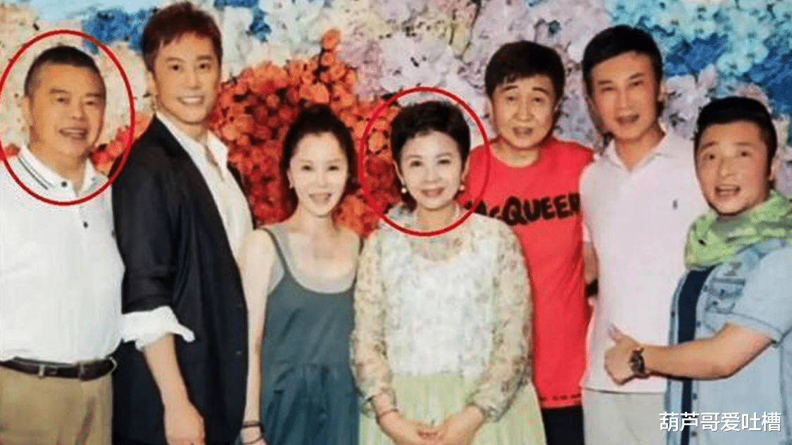 |董文华与老公罕见同框露面，结婚38年恩爱如初相濡以沫