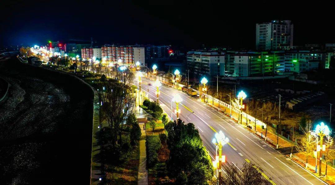 越西|夜居越西，古城静谧亦浪漫！