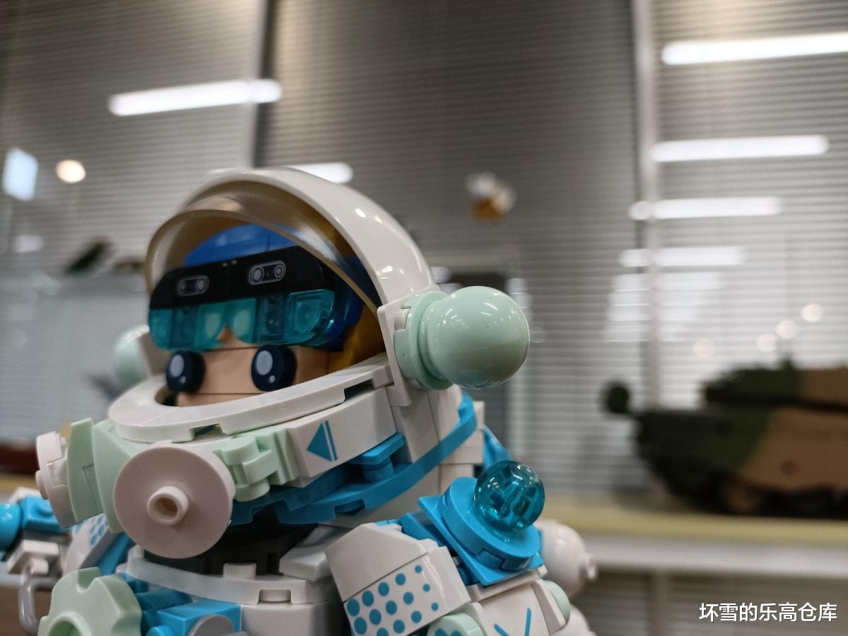 乐高太贵?给国产积木一个机会:佳奇宇航员巴克斯测评