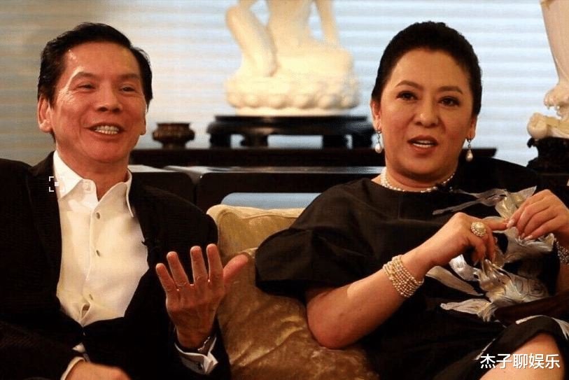 丁佩|1982年,陈岚握着丁佩的手:大姐,你主动离开吧,我和华强是真爱