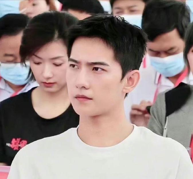 黎姿|杨洋转型之作，搭档老戏骨王劲松、于和伟，票房有望超过长津湖