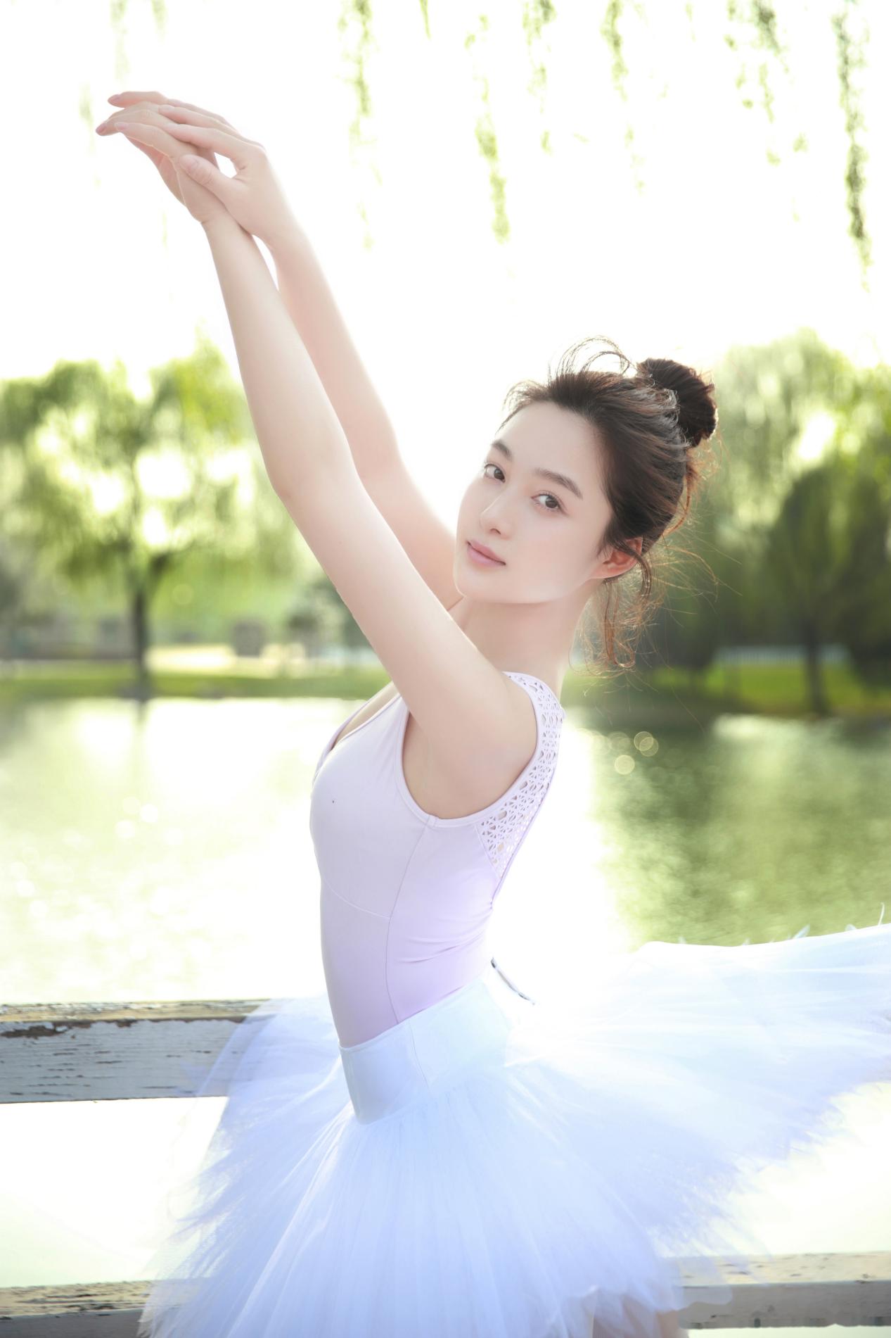 孙嘉璐|孙嘉璐一个动作暴露出女演员的自我修养！让人自愧不如