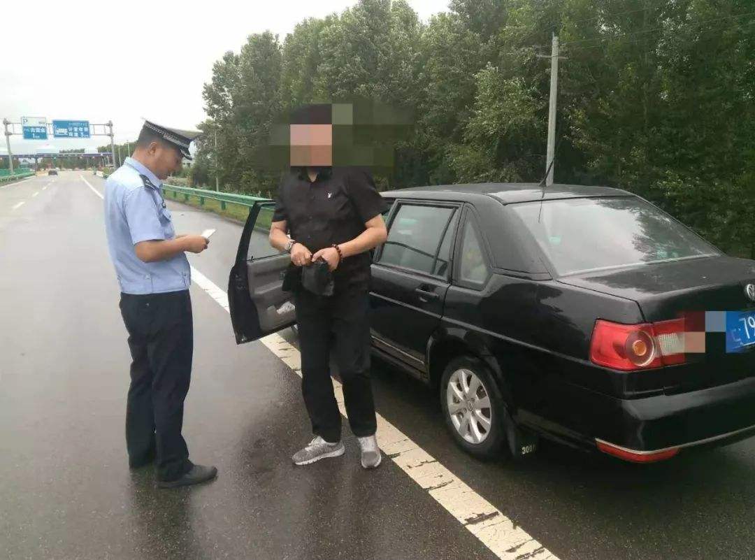 安徽宣城，一男子买了一辆新车，因为6年免检，就一直没有检车