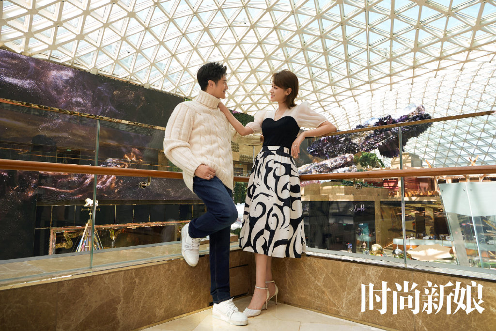 田亮|田亮夫妇结婚14周年再拍婚纱照,叶一茜呈现望夫眼,容颜身材未改