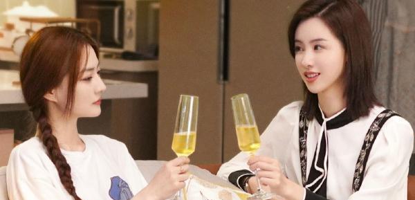 冷暴力|《我们的当打之年》,陈都灵&徐璐气场全开