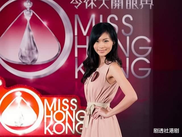 整容|TVB前知名女星再陷整容风波！化浓妆一改清纯模样，自觉是纯天然美女