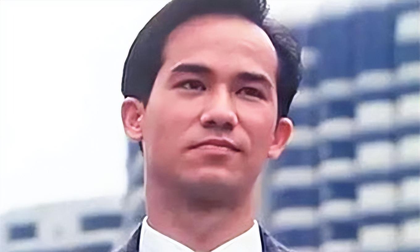 63岁李子雄感染新冠，独自在房过生日，4岁儿子送饭隔门唱生日歌