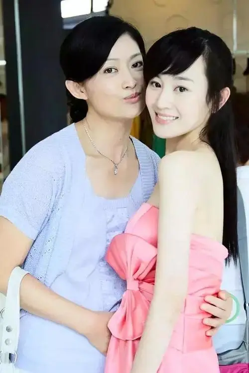 美丽|强行扮嫩、动脸成瘾、为减肥不惜牺牲健康,女星的畸形审美好恐怖