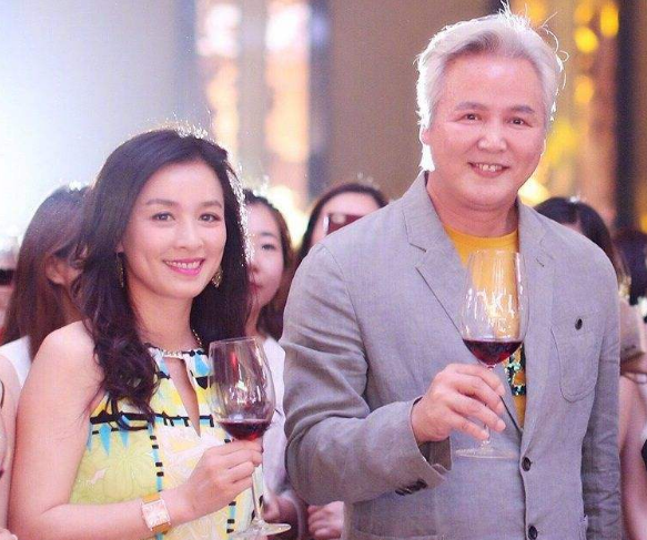 明星|人前是“过气明星”,人后是商业大佬,这4位明星一个比一个有钱