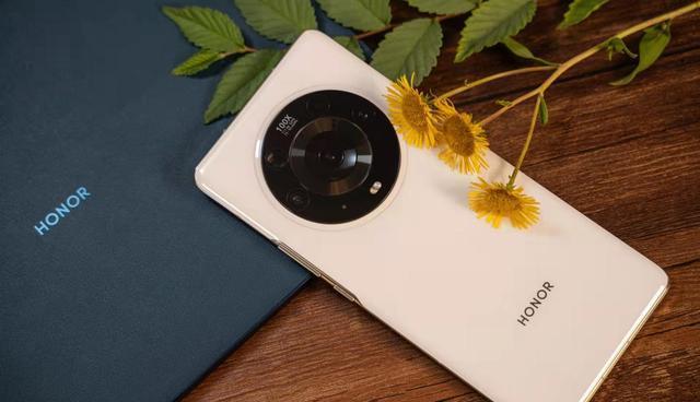 飞利浦·斯塔克|荣耀Magic3至臻版：降下2800退市，赵明真够意思！