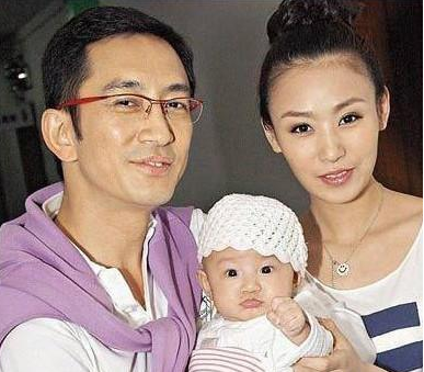 吴启华|“老牛吃嫩草”的4位男星，个个“宝刀未老”，最大的相差49岁