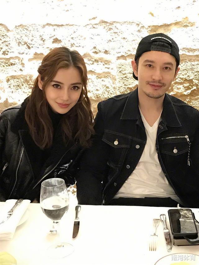 Angelababy|代言解约，海报遭白纸遮脸，跪地上录综艺，Angelababy究成了资本弃儿