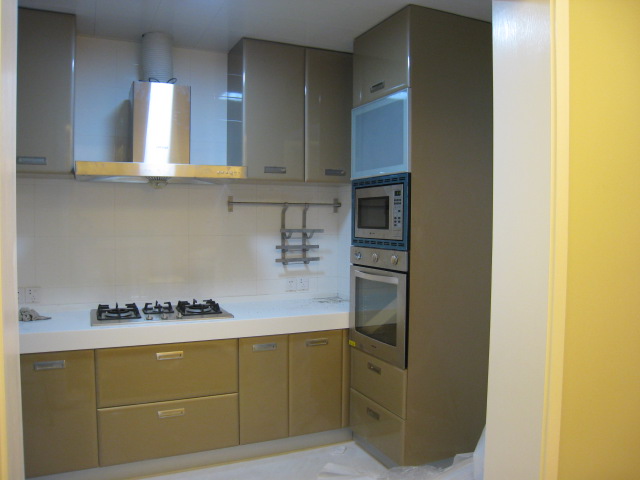 厨房排烟管怎样安装才少油烟?看老师傅的做法才明白错得多离谱!