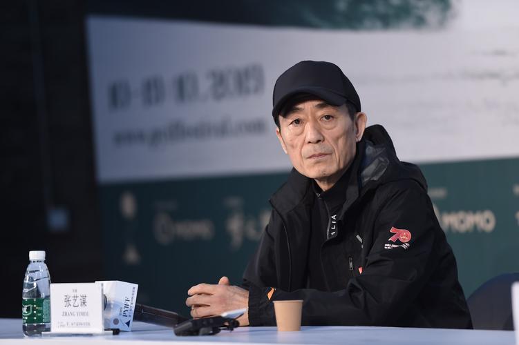 张艺谋|上午10点！72岁张艺谋宣布就绪，冬奥闭幕式将会有“穿越感”