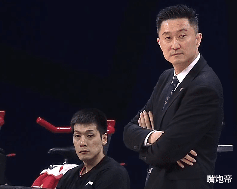 白近斌|辽宁要拿最水冠军！对手4大超巨7个核心受伤+1人驱逐，杨鸣郭艾伦或躺冠
