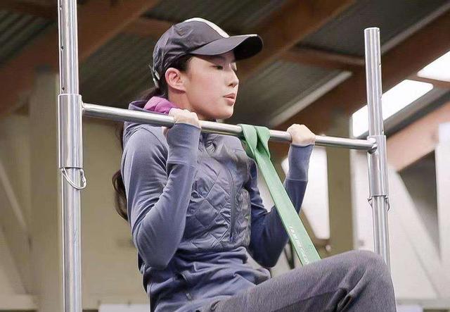 刘亦菲 《梦华录》中刘亦菲不追求潮流，拒绝格式化，溜肩也可以很美
