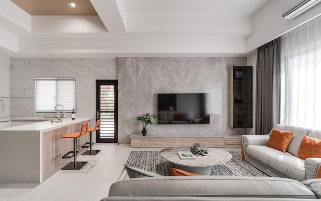 70后夫妻回乡自建房,因家居布置而走红,网友:羡慕都说倦了