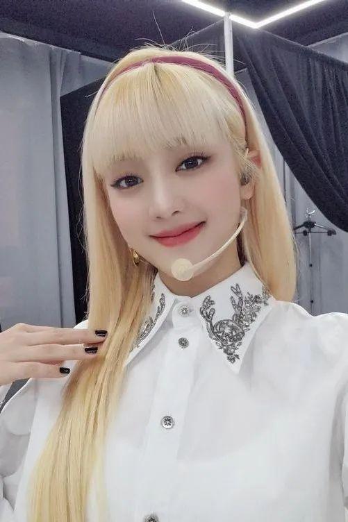 minnie|从乖乖女变成舞台拽姐?她靠冷御妆容火出圈!网友:好拽好喜欢啊