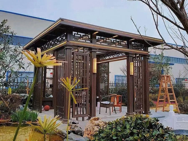 新中式凉亭为家居增加一道优美的景观,展现一个高格调的户外环境