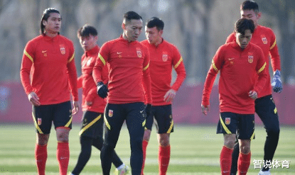 中日|中日大戰(zhàn)將近！3歸化正式和國(guó)足說(shuō)再見(jiàn)，李霄鵬最擔(dān)心的事發(fā)生